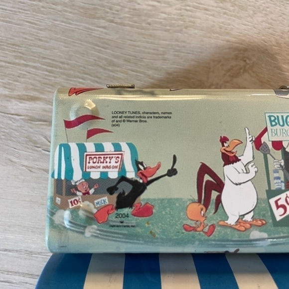 Hallmark Keepsake Ornament Lunch Wagon for Porky Pig Looney Tunes Lunchbox - Picture 6 of 8